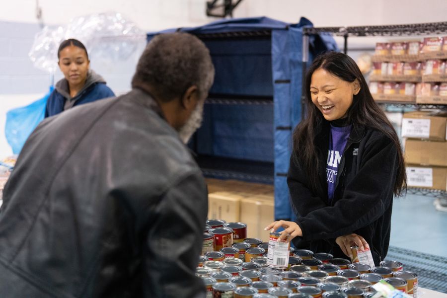 Students in the MGMT 394 Class volunteer with Nourish FoodShelf and Second Harvest Heartland at Union Gospel Mission in St. Paul on November 16, 2024.