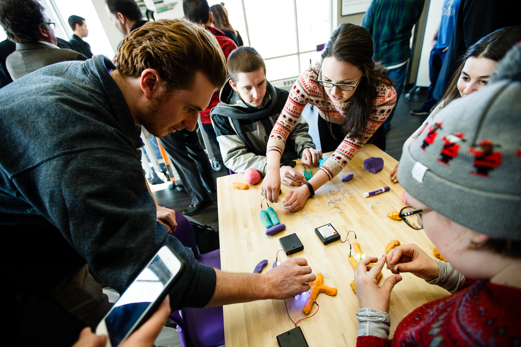 Students learn to teach STEM concepts with squishy circuits